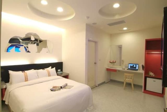 Double Room (No Window)