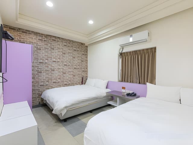 Nice Quard Room