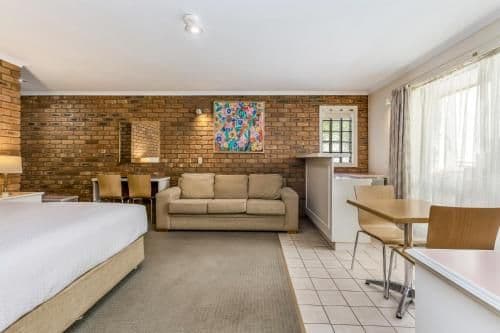 Standard Family Suite