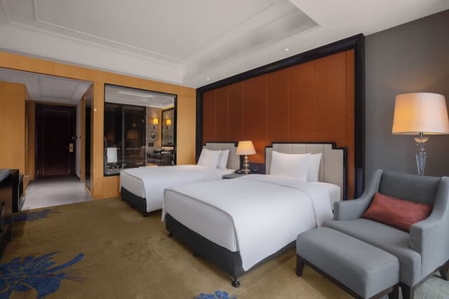 Grand Deluxe Twin Room with View
