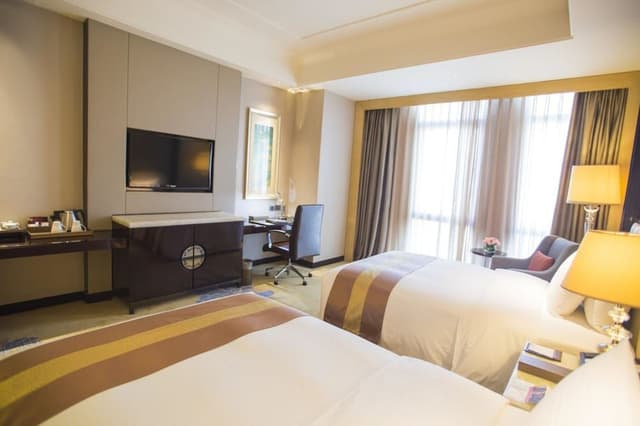 Grand Deluxe Twin Room