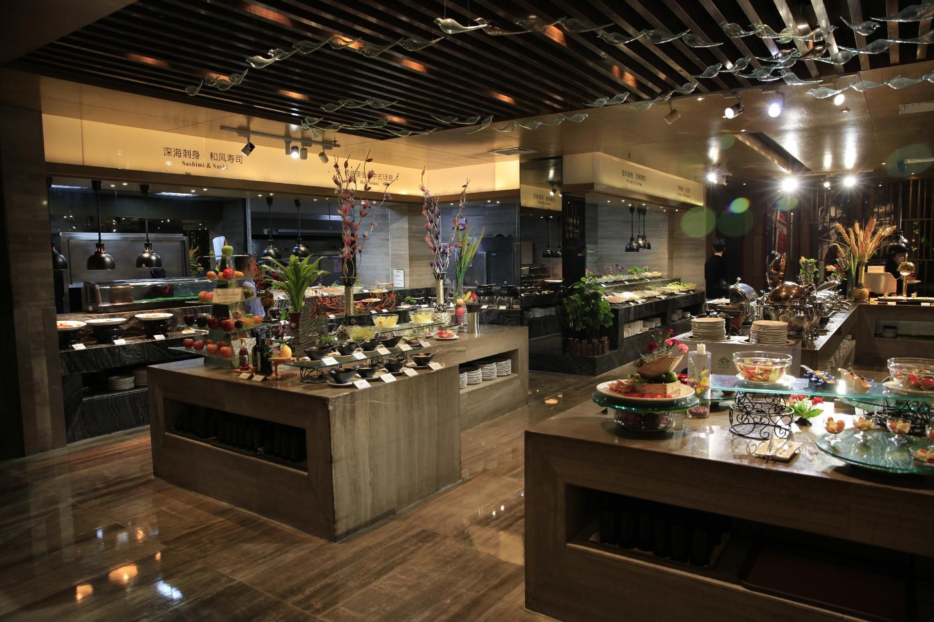 อีสแลนด์ โฮเต็ล (Easeland Hotel)1