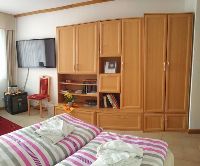 Double Room, Non Smoking, Shared Bathroom