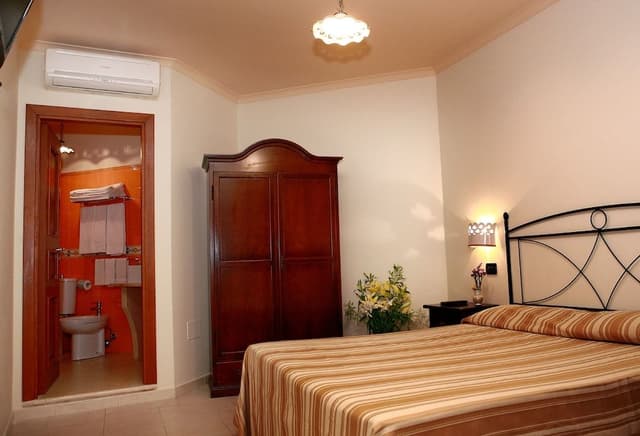 Economy Double Room (without window)