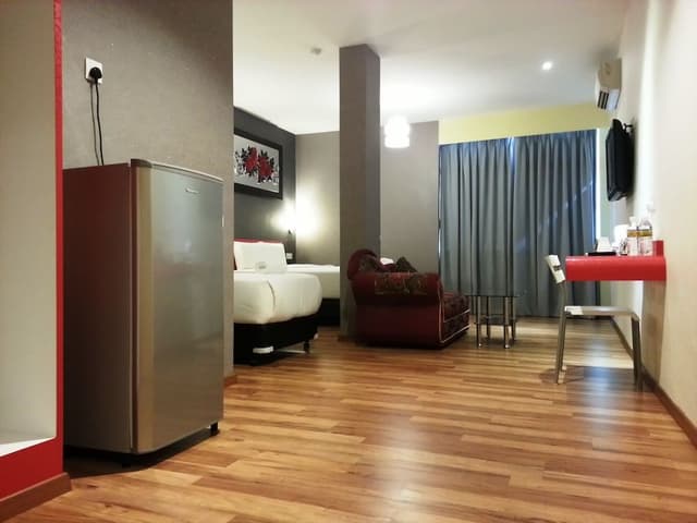 Deluxe Family Room