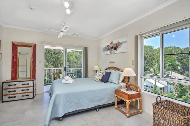 Premium One-Bedroom Queen Apartment with Sofa Bed