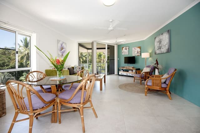 Premium One-Bedroom Queen Apartment with Sofa Bed