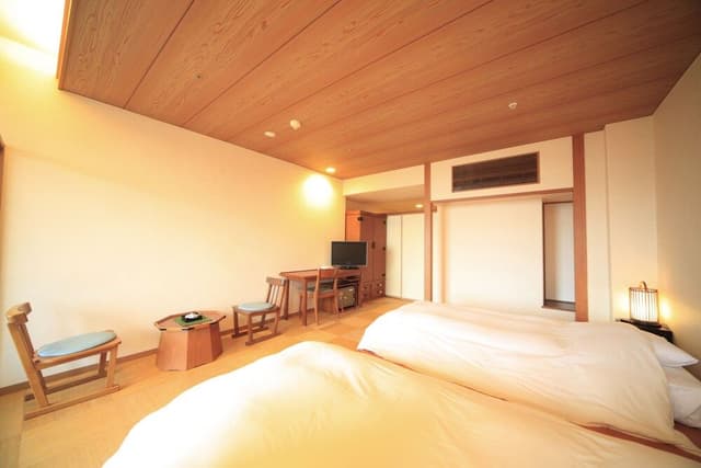 Twin Room with Private Bathroom