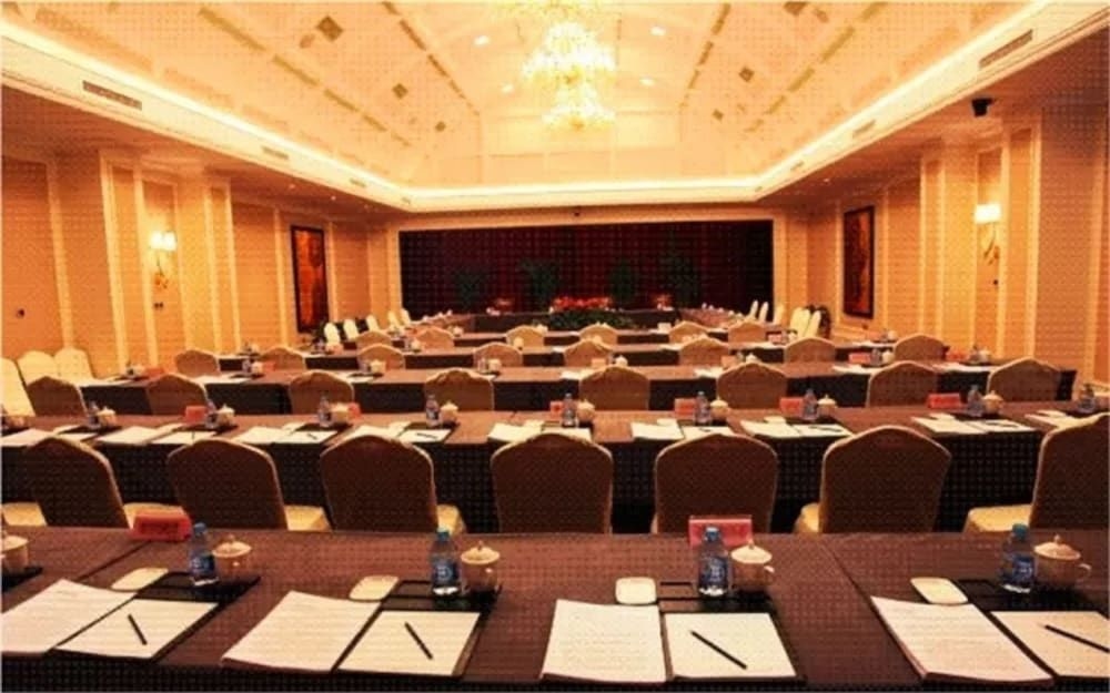 Grand Metropark Guofeng Hotel4