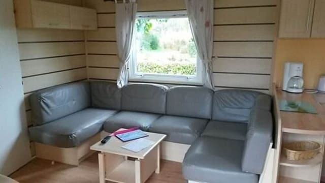 Basic Mobile Home, 3 Bedrooms