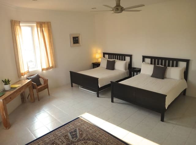 Family Room, Multiple Beds