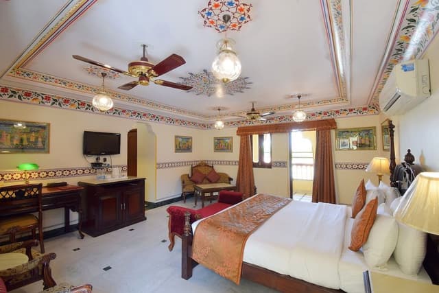 Royal Suite (Train/Bus Station Pickup on Arrival)