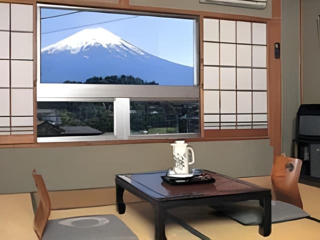 Japanese Style With Shared Bathroom For 2 people