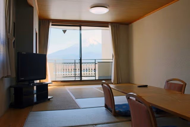 Japanese Western Style Room A 35sqm (Private Bathroom, Mount Fuji and Lake Shoji View), Non Smoking