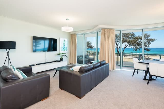 2 Bedrooms Ocean View
