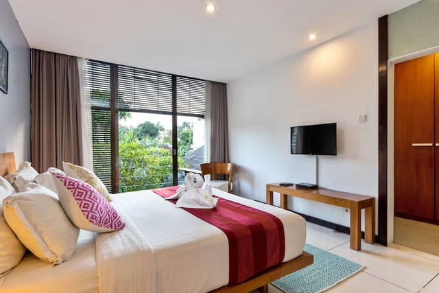 Deluxe Villa, 3 Bedrooms, Smoking, Pool View