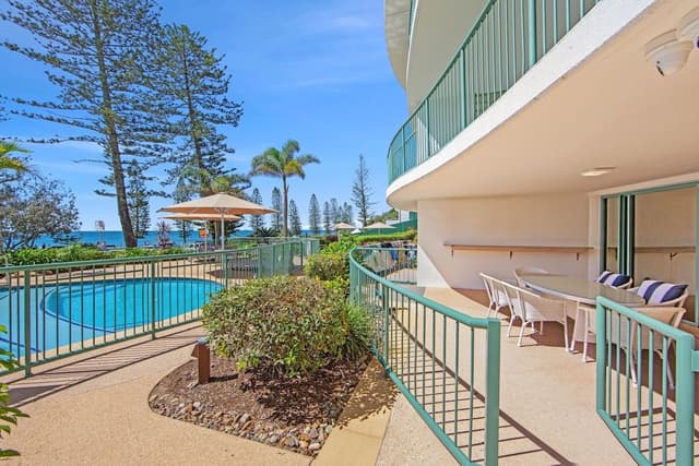 2 Bedroom Ocean View Lower Level Apartment