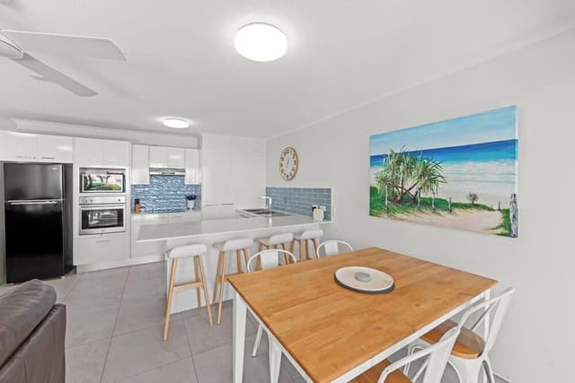 2 Bedroom Ocean View Lower Level Apartment