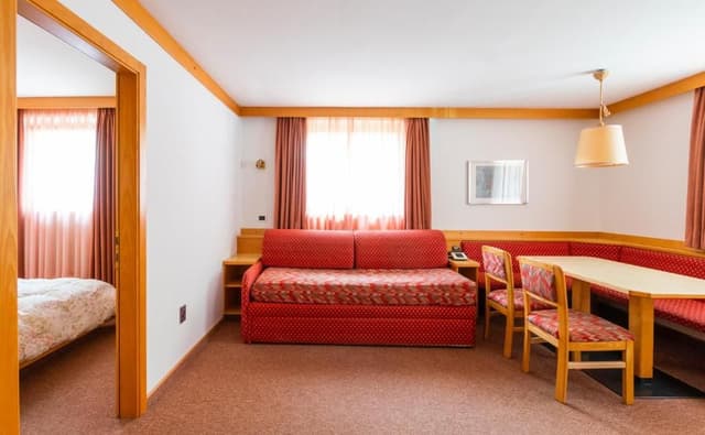 Two-Bedroom Apartment with Balcony (6 Adults)