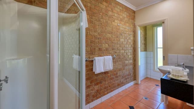 1 Bedroom Apartment (Self Contained)