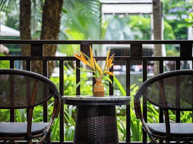 Deluxe Room, Pool View
