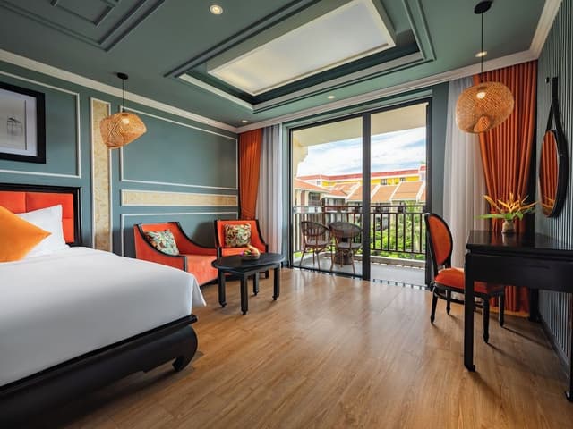 Deluxe Room, Pool View