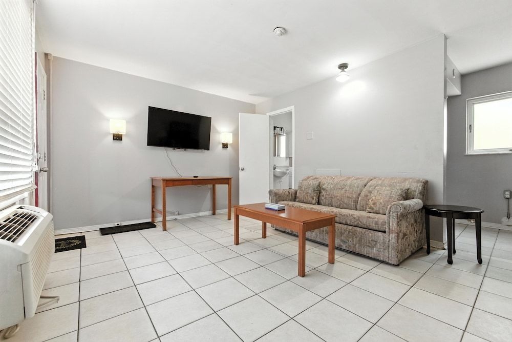 iSleep Inn Motel3