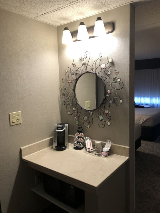 Room, 2 Queen Beds, Mountain View (No Pets)