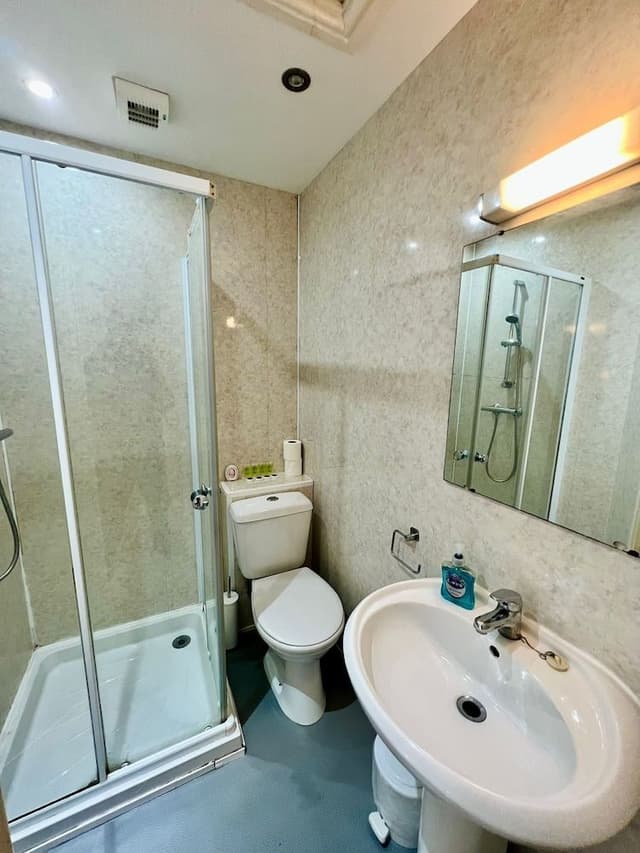 Standard Single Room, Ensuite