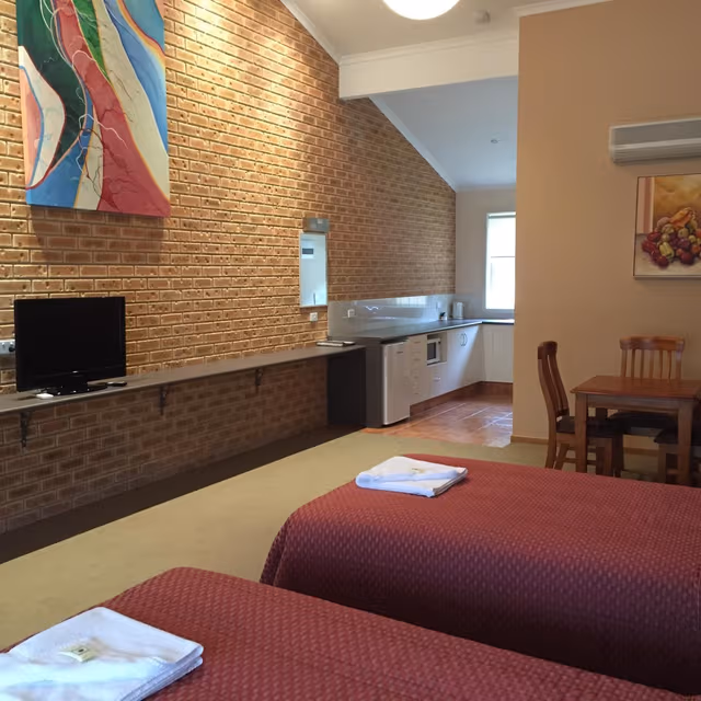 Studio Unit