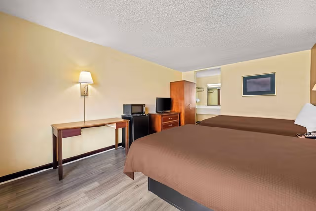 Standard Room, 2 Queen Beds, Smoking