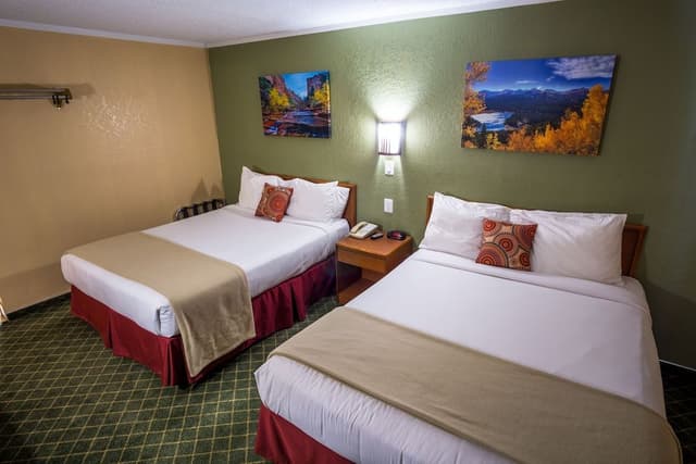 Basic Room, 2 Queen Beds