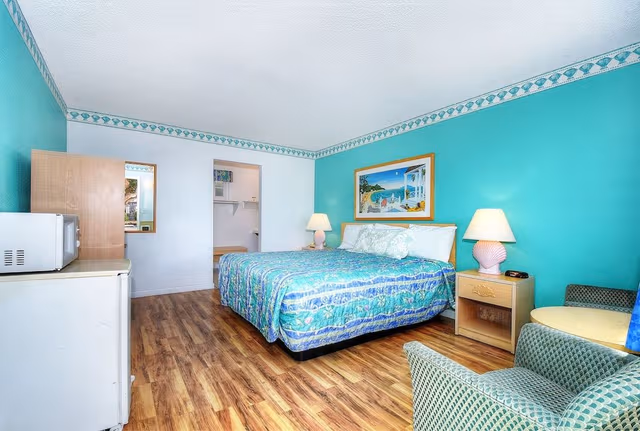 Standard Room, 1 King Bed
