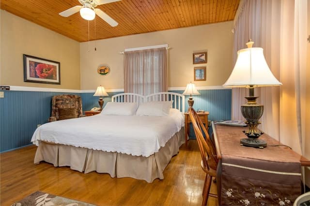 Lodge Room