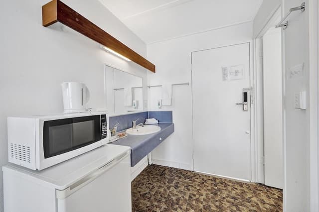Upstairs Economy Twin Room