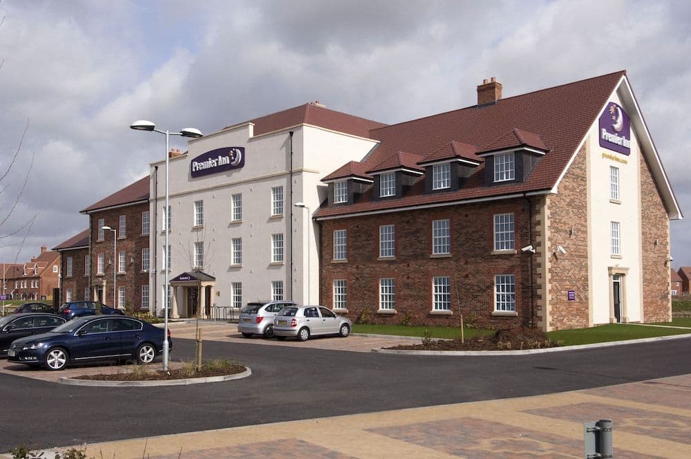 Premier Inn Bedford South (A421) Premier Inn Bedford South (A421)