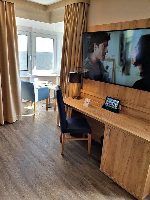 Junior Studio Suite, 1 Queen Bed, Non Smoking, Sea View