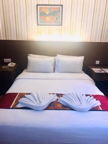 Deluxe Queen Room