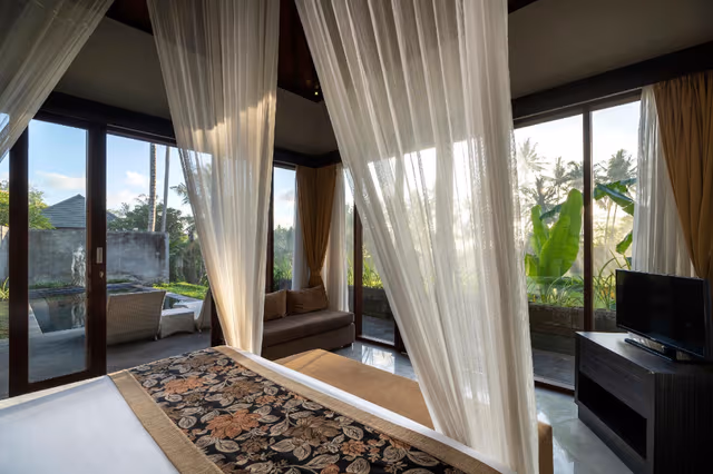 Luxury 1-Bedroom Private Pool Villa