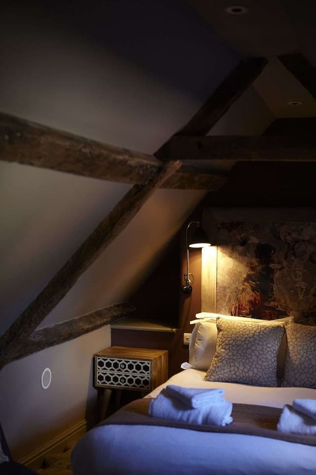 Comfort Room (Small)