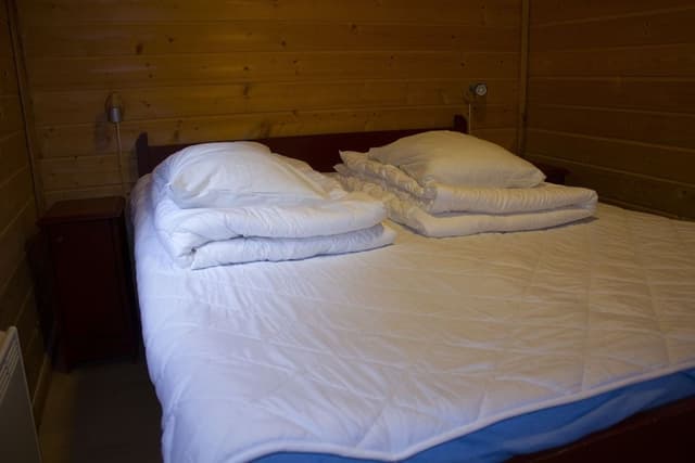 Cabin, 2 Bedrooms (Towel, bed linen & cleaning not incl)