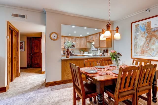 Condo, 2 Bedrooms