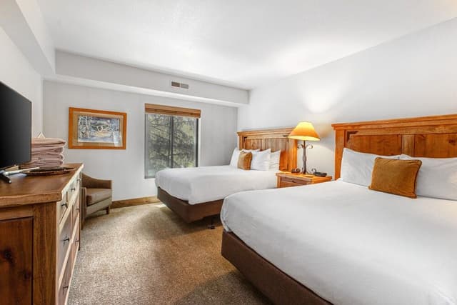 Condo, 2 Bedrooms