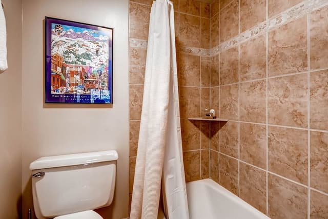 Condo, 2 Bedrooms