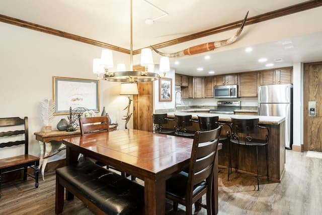 Condo, 3 Bedrooms