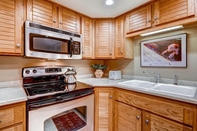 Condo, 2 Bedrooms