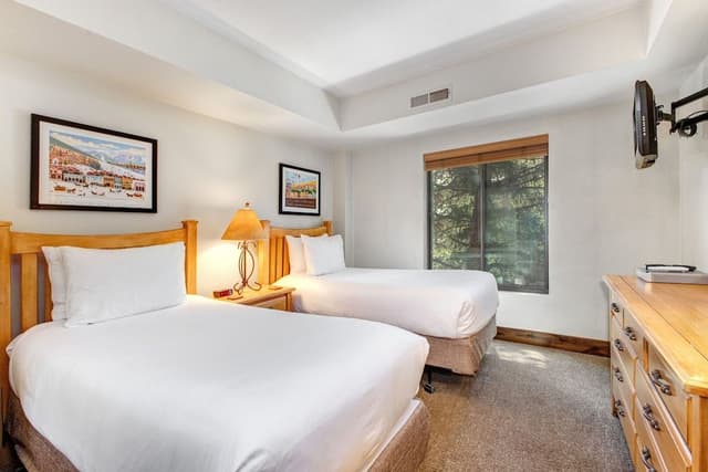 Condo, 2 Bedrooms