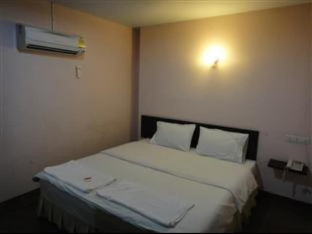 Standard Double Bed