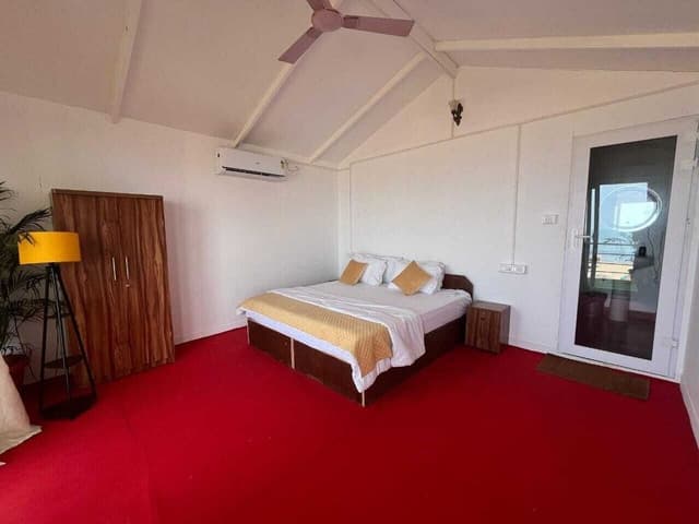 Royal Room