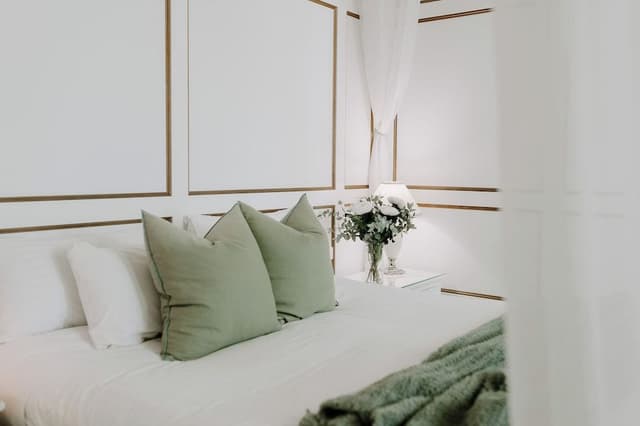 West Wing Suite 6. 18+ only